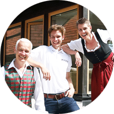 Carmen & Bernd Schott mit Sohn Clemens, Betreiber des Vincent Hotel in der Südsteiermark Carmen & Bernd Schott mit Sohn Clemens, Betreiber des Vincent Hotel in der Südsteiermark