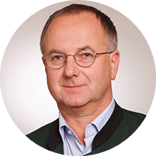 Ing. Dipl.-Päd. Gerhard Müllner , Direktor der LFS Güssing, Gewinner des „Holzbaupreises Burgenland“ Ing. Dipl.-Päd. Gerhard Müllner , Direktor der LFS Güssing, Gewinner des „Holzbaupreises Burgenland“