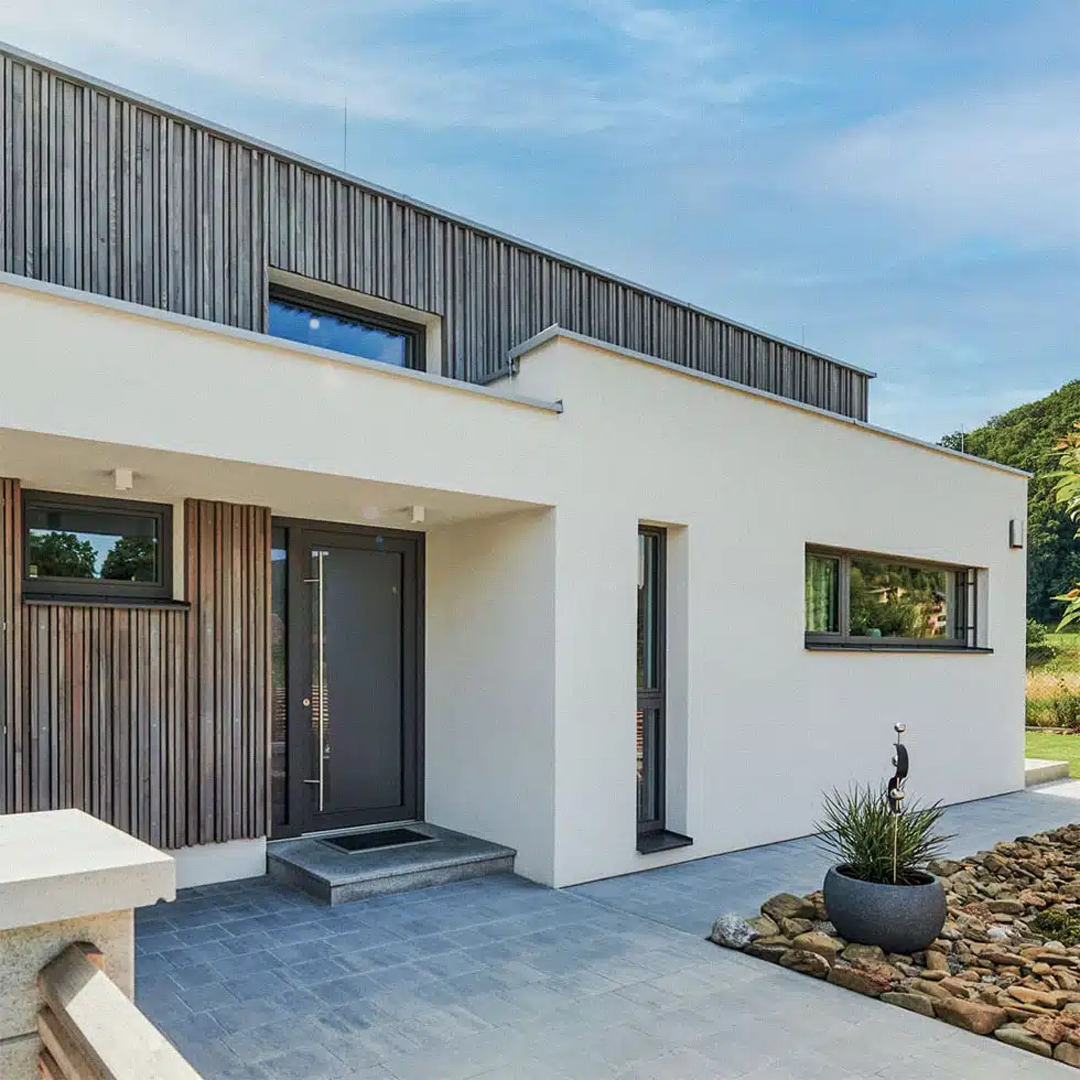 KATZBECK Fenster in schneebedeckter Berglandschaf